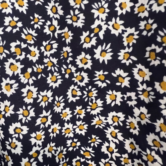 Daisy print maxi dress - Picture 3 of 13
